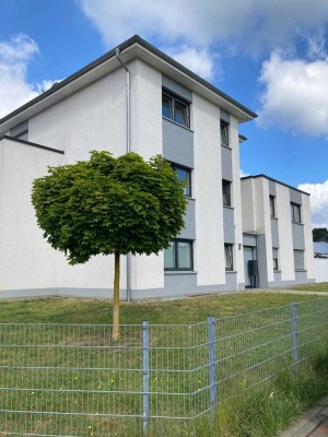 Große 3-Zimmer-Wohnung mit Terrasse im schönem Wohngebiet