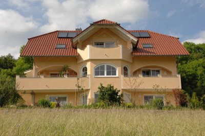 Exklusive Wohnung mit hochwertiger Ausstattung und großzügigem Garten in Mulfingen zu vermieten!