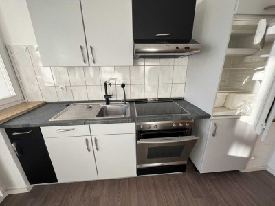 2-Zimmer Wohnung - Einbauküche - Erdgeschoss - Balkon - Aufzug - Dachboden/Keller