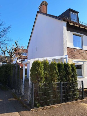 Sonniges Reihenendhaus mit EBK und großem Garten, viel Platz für Familien - Erstbezug nach Sanierung