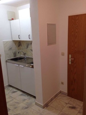 Privat EG Wohnung mit kleinem Garten Stellpl. & TG in Hochzoll