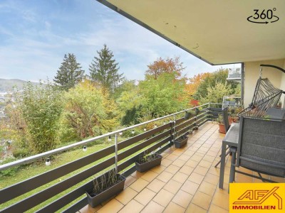 Liebhaberstück mit Aussicht, Süd-Balkon und Garten!