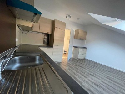 Exklusive 3-Raum-Maisonette-Wohnung mit Balkon und EBK in Merzig