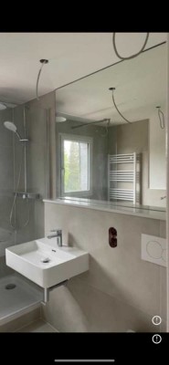 Renovierte 3-Raum-Maisonette-Wohnung mit gehobener Innenausstattung mit Einbauküche in Krefeld