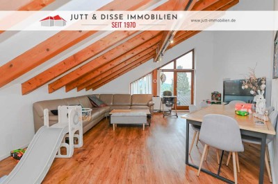 Sonnige Aussicht/gepflegte 2-Zimmer Dachgeschosswohnung mit 2 Balkonen und Garage in Gaggenau