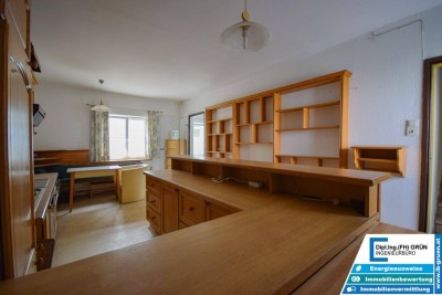 Vielseitiges Mehrfamilienhaus mit 3 Wohneinheiten, Werkstatt und großem Garten – zentral in Garsten