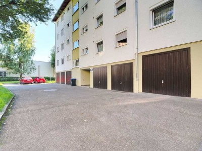 Provisionsfrei! - Zentrale sofort bezugsfähige 3 Zimmer Wohnung mit Balkon und Garage