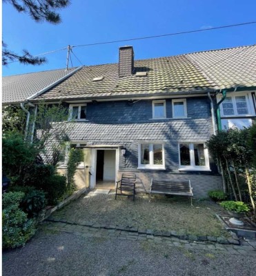 Handwerkerhaus mit Potenzial zu verkaufen !!