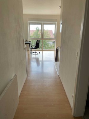 Helle Wohnung mit Einbauküche und Außenstellplatz – ideal für Singles