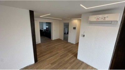 2024 Saniert: freundliche 3-Zimmer-Wohnung mit Einbauküche und Balkon in Hungen