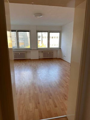 Große helle sanierte 1 Zimmer Wohnung - Essener Innenstadt - Ideal für Studenten