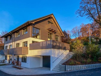 Gehobene Doppelhaushälfte mit viel Platz
