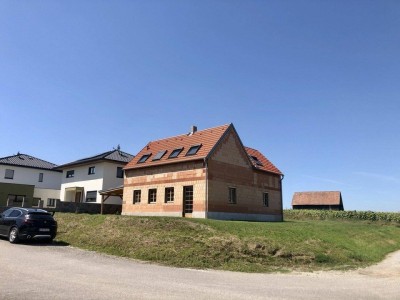 Rohbau-Haus, schön und ruhig gelegen - vollenden Sie Ihren Wohntraum