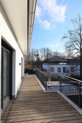 Traumhafte Penthousewohnung mit umlaufender Dachterrasse in ruhiger Lage in Bogenhausen