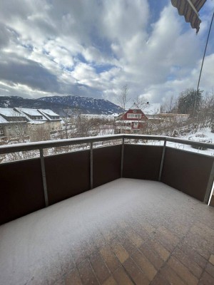 3 Zimmer Eigentumswohnung mit großem südseitigem Balkon und traumhaftem Weitblick