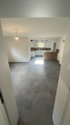 Befristet- Erstbezug nach Sanierung, Wohnung in 91091 Großenseebach