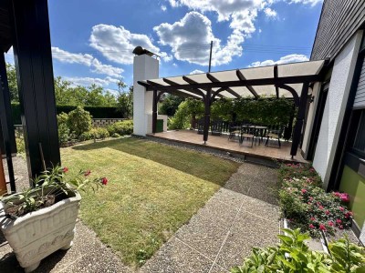 Tolles freistehendes Einfamilienhaus mit Garten in bester Lage zu verkaufen