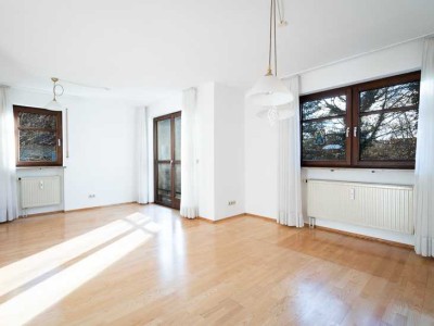 Schöne 2 Zimmer Wohnung mit Balkon und TG Stellplatz