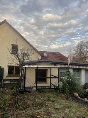 Besichtigung Freitag 18:30,  SEENÄHE, ,Schnäppchen für Handwerker,  Fernheizung , elektro Rollos,