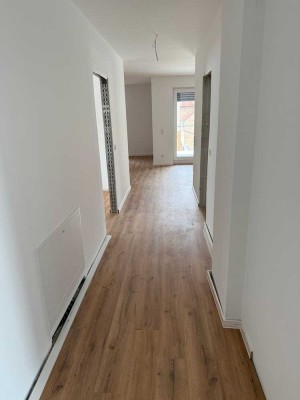 Stilvolle,  3-Zimmer-Wohnung mit Balkon in Bürstadt