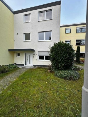 Erstklassiges, modernes Wohnhaus,  mit großem Potential, Erstbezug nach Sanierung!