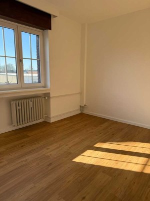 Gemütliche 2,5-Zimmer-Wohnung mit Balkon und Gemeinschaftsgarten
