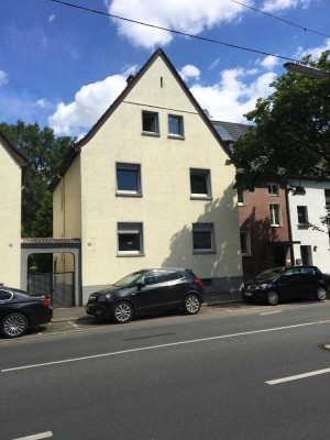 Preiswertes 9-Zimmer-Haus in Recklinghausen