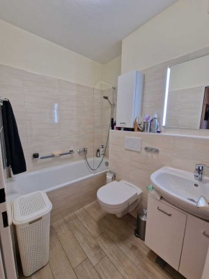 Ansprechende und gepflegte 4-Zimmer-Wohnung mit geh. Innenausstattung mit Balkon in Braunschweig