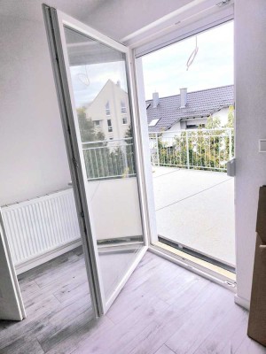 Traumhafte 4- Zimmerwohnung mit XXL Balkon / Erstbezug nach Sanierung