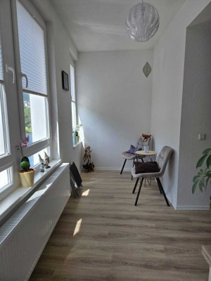 Seniorengerechte  3-Zimmer-Wohnung mit Loggia und Lenneblick in Altena