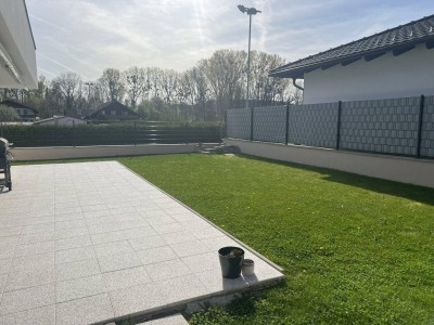 Neuwertiges Einfamilienhaus mit großem Garten