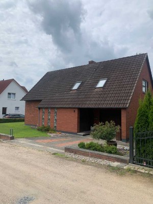 KRONSHAGEN EFH - ca. 120 m² Wohnfläche in begehrter Lage. Es bestehen Anbaumöglichkeiten gemäß BP 21