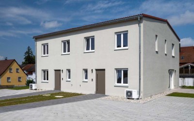 Neubau-Doppelhaushälfte