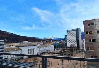 Anlage! 2 Zimmer Wohnung mit Loggia in zentraler Lage