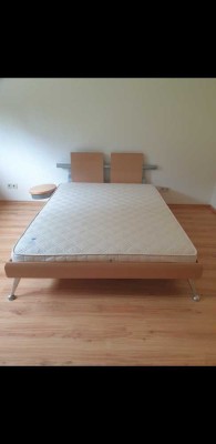 2 WG Zimmer a je 20 qm mit Küche und Duschbad