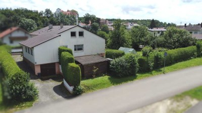 Geräumige Familienidylle in Ortsrand- und Einzellage mit weitläufigem Garten