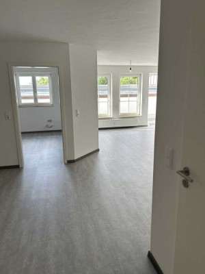 Neu sanierte, attraktive 3,5 Zimmer Wohnung mit großem Balkon in Hüfingen-Behla