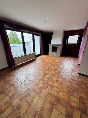 Hübsche Maisonettewohnung mit Balkon und Kamin