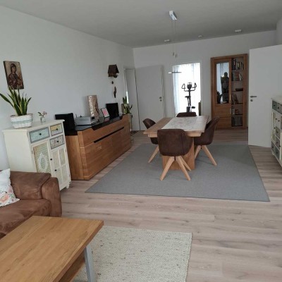 freundliche 3-Zimmer-Wohnung mit Einbauküche und Balkon