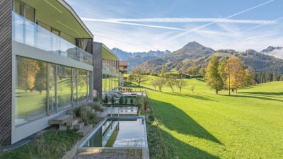 Luxusvilla mit Pool und unverbaubarer Aussicht