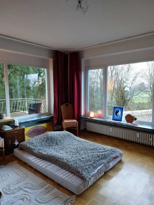 Die besondere Wohnung: Lichtdurchflutete individuelle Wohnung im Grünen Engelskirchen-Loope