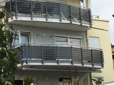 BAD DÜRRHEIM/Stadtlage
Große 4 Zimmer- Wohnung
mit Aufzug