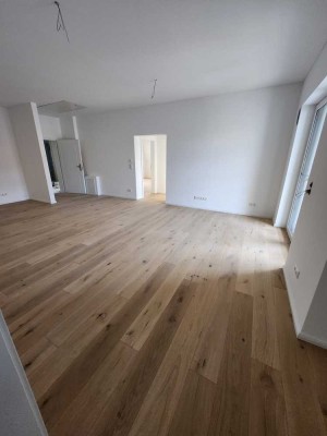 Wohnen im Neubau in zentraler Lage; 3-Zimmerwohnung zu vermieten