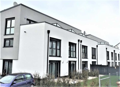 Modernes Reihenmittelhaus in zentraler Lage von Taunusstein Hahn