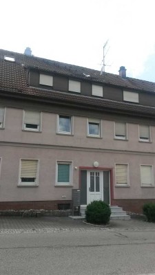 Attraktive und gepflegte 3-Zimmer-Dachgeschosswohnung mit Einbauküche in Wiesensteig