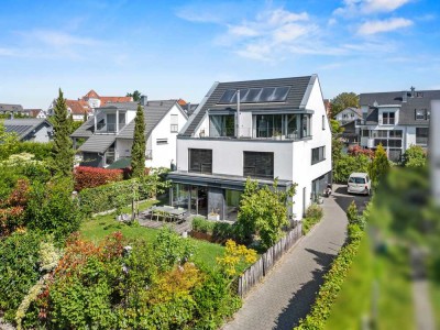 Exklusives Architektenhaus in Top Lage -        nur wenige Schritte vom Bodensee entfernt