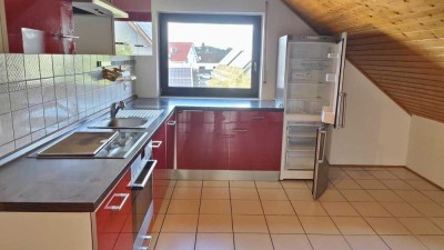Ansprechende und modernisierte 3-Zimmer-DG-Wohnung mit Balkon und EBK in Königswinter (Bergbereich)