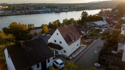 Modernisiertes Einfamilienhaus mit Balkon und Rheinblick