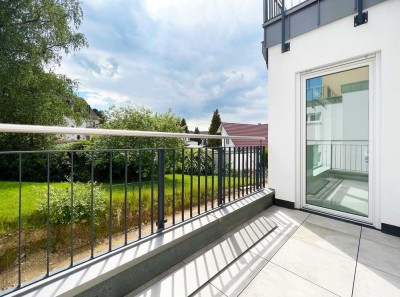 � Hell. Modern. Zuhause. Neuwertige 3-Zimmer-Wohnung mit Balkon, Keller & Aufzug in Burscheid �