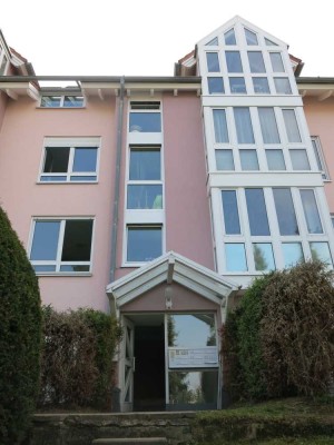 Von privat! Helle, freundliche 2-Zimmer Wohnung mit Terrasse in  Böblingen